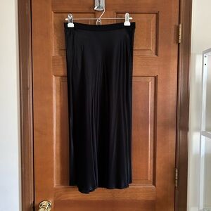 Rails Berlin Satin Midi Skirt in Black Size Medium